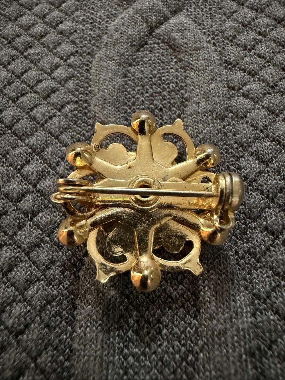 N/A elegant gold